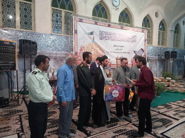 همایش تجلیل از قاریان و حافظان در کربلای ایران برگزارشد.